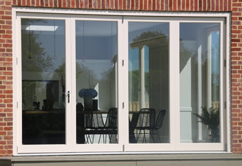 4 Leaf High Res. Title: Clear 4 Leaf Modern Bifold Doors