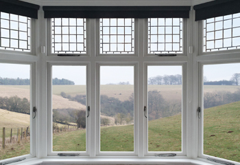 1920’s feature leaded light casement bay